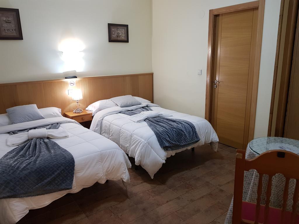 Hostal Ponte Dos Santos Ribadeo Zewnętrze zdjęcie