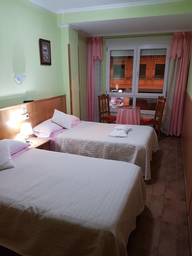 Hostal Ponte Dos Santos Ribadeo Zewnętrze zdjęcie